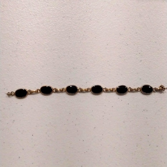Jewelry - 14k and onyx vintage bracelet